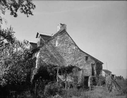 Innisfail Farm